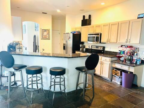 Room In Citrus Park And Carollwood, Close To The Airport & Downtown Tampa Kültér fotó